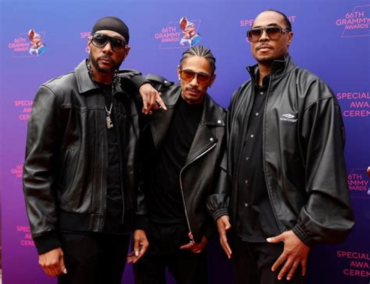 Are bone thugs n harmony related?