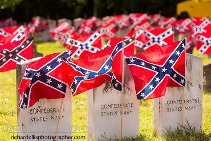 Are confederate soldiers honored on memorial day?