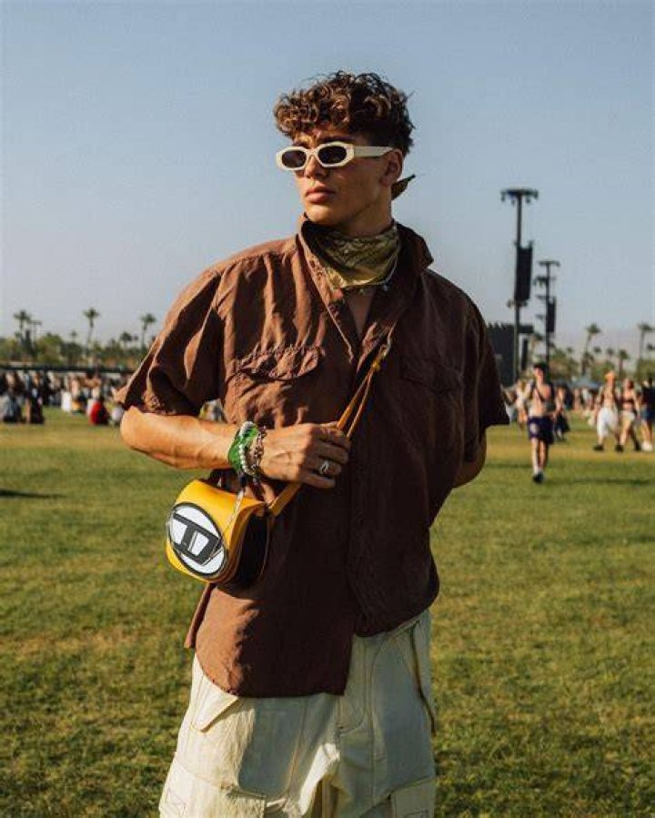 Can you go to raves alone?