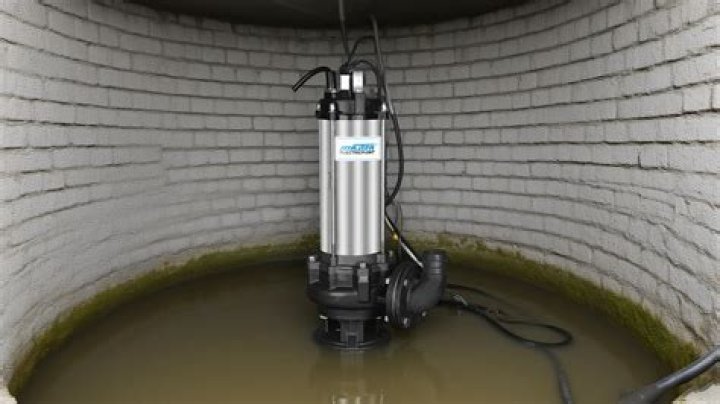 Do submersible pumps need a pressure tank?