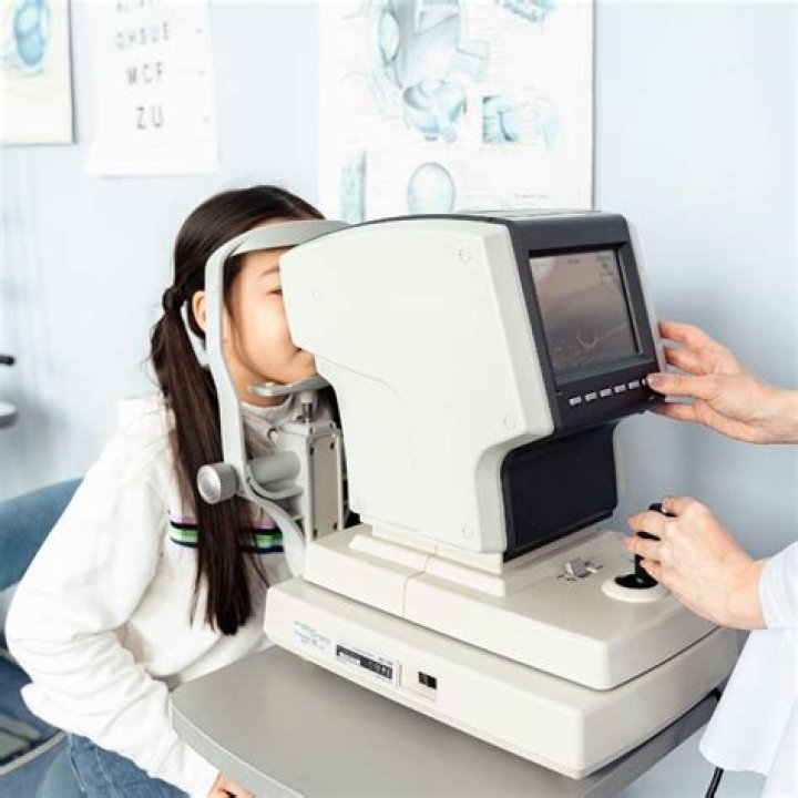 Do you need a degree to be an optometric technician?