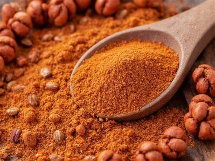 Does annatto have flavor?