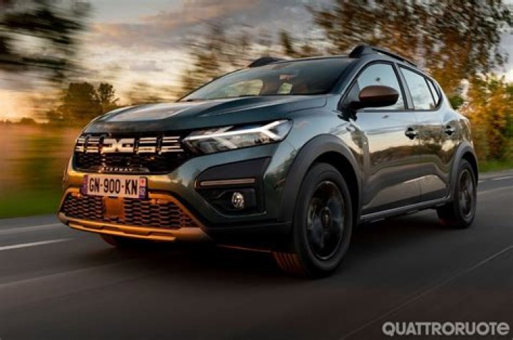 Does the renault sandero stepway come in automatic?