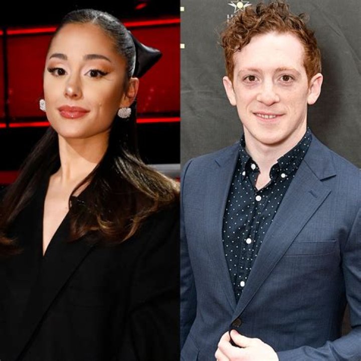 How is ariana grande dating?