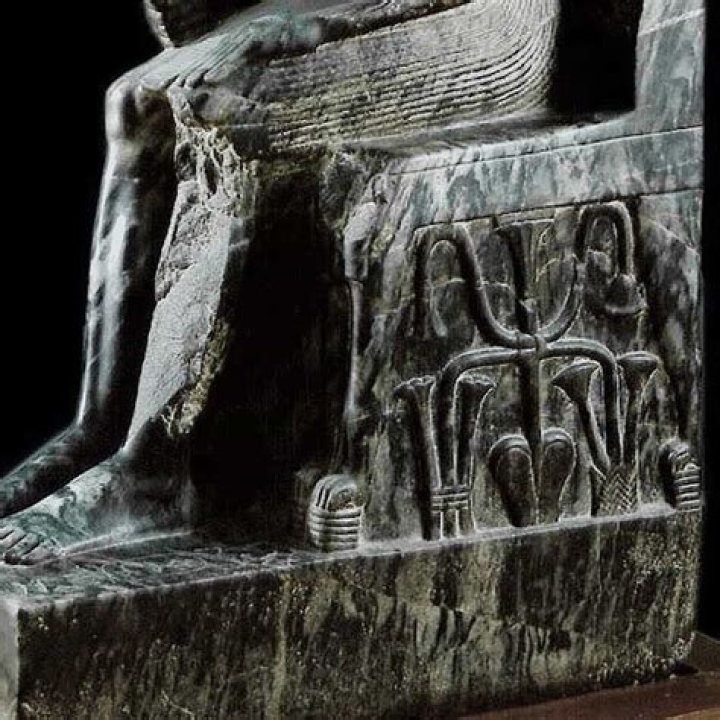 Was does enthroned mean?