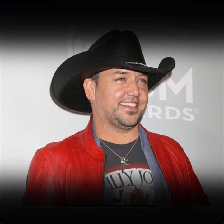 What's jason aldean's real name?