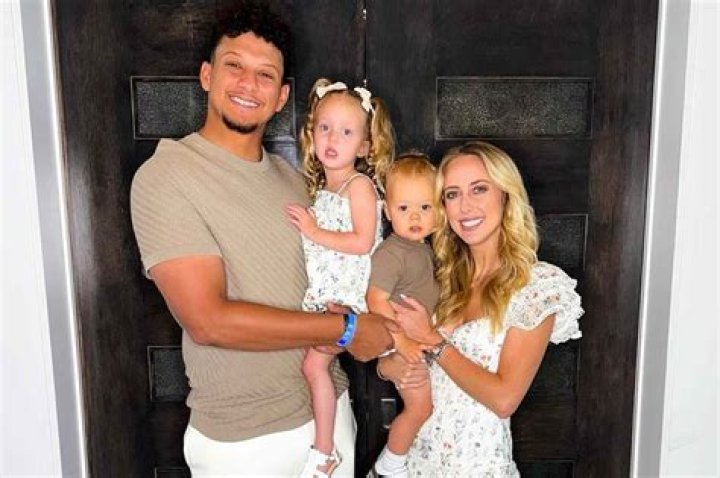 What is patrick mahomes fiance's name?
