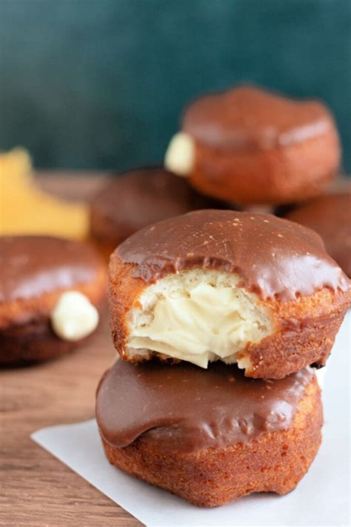 Whats boston cream doughnut?