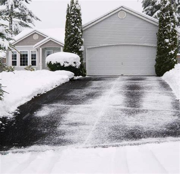 When to salt sidewalk?