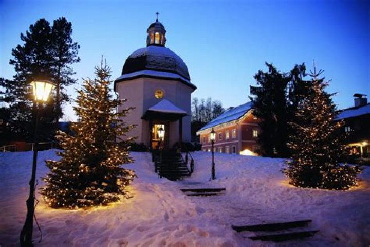 When was silent night wrote?