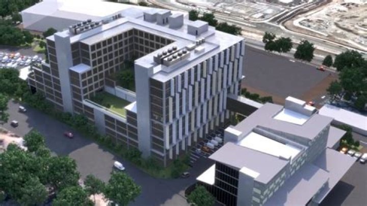 When will coomera hospital be built?