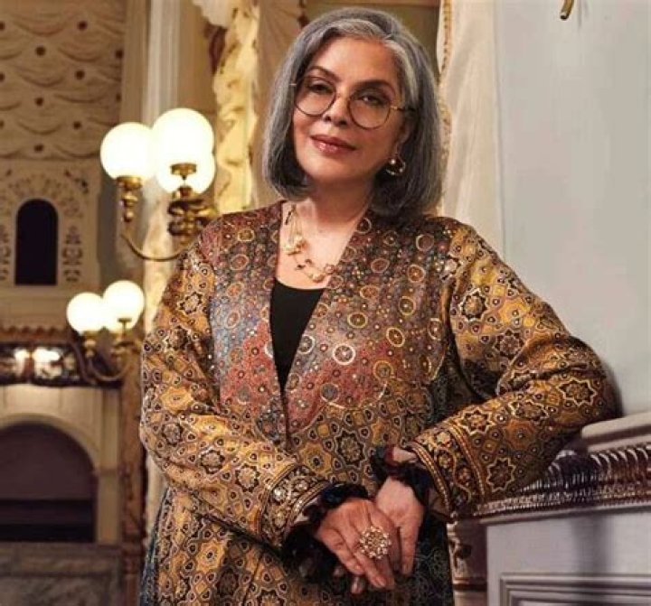 Where does zeenat aman live now?