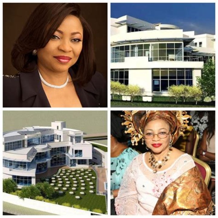 Where is alakija house located?