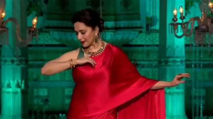 Where is madhuri dixit in dance deewane 3?