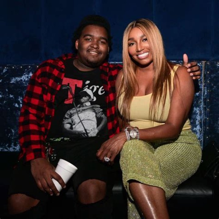 Where is nene leakes lounge?